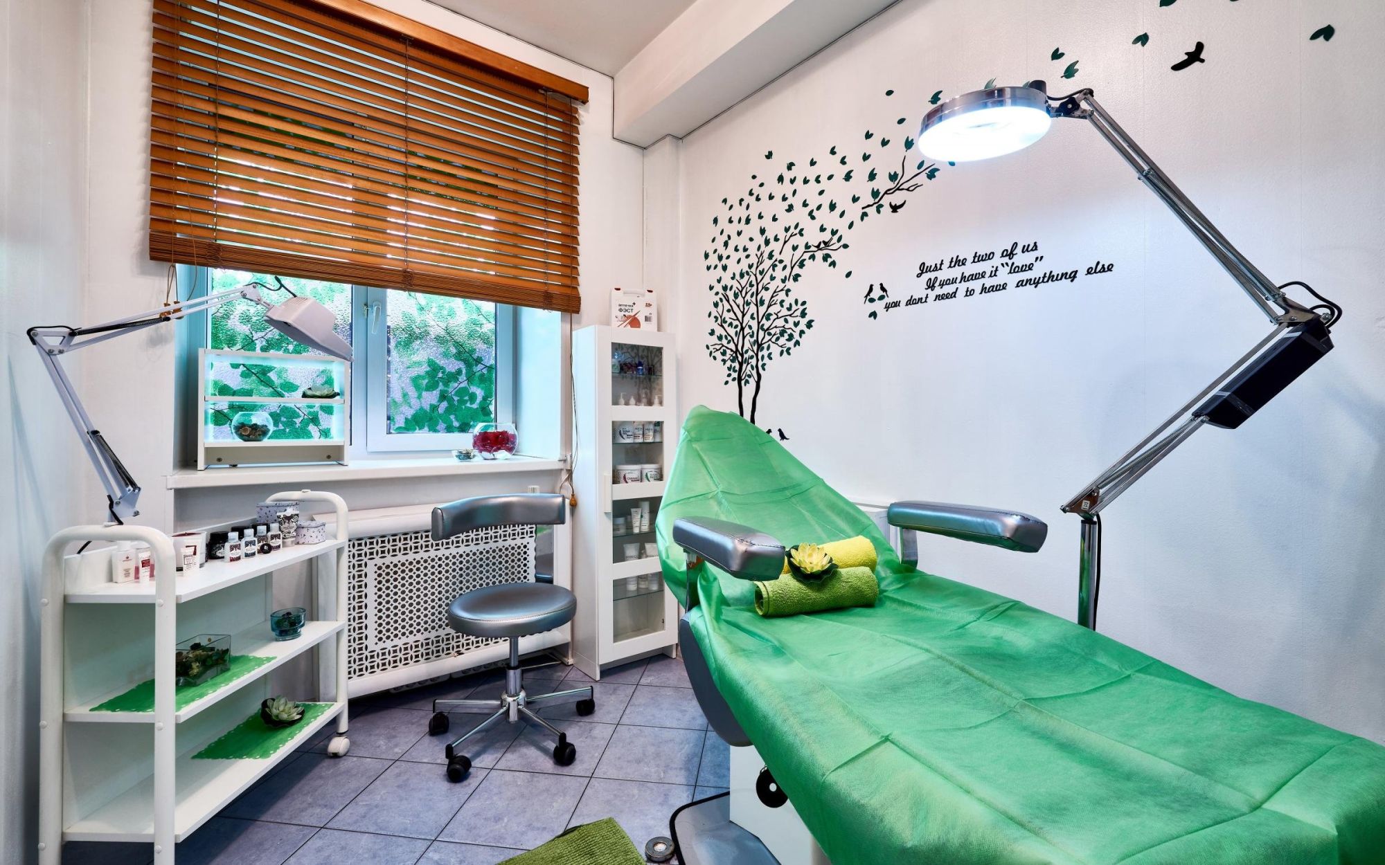 Изделия для медицинских и процедурных кабинетов Изделия для медицинских и процедурных кабинетов